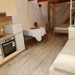 아파트 Marita